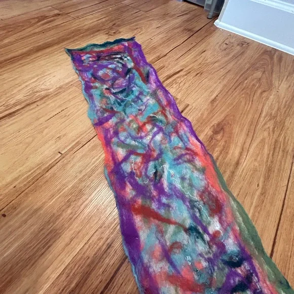 Handmade Wool & Silk Felted Scarf - Picture 5 of 9